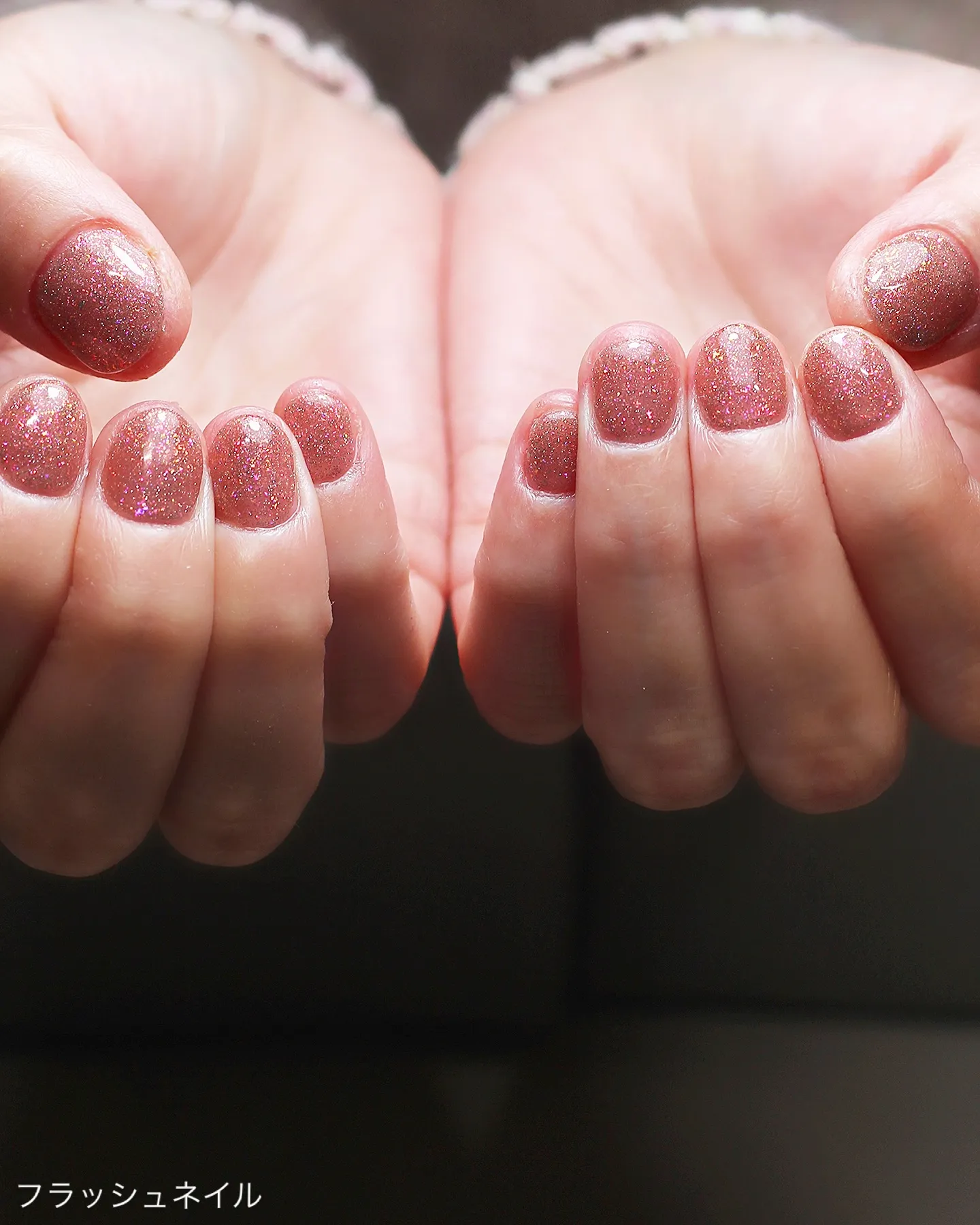 足立区扇大橋にあるエスペランサネイルではフラッシュネイルも人...