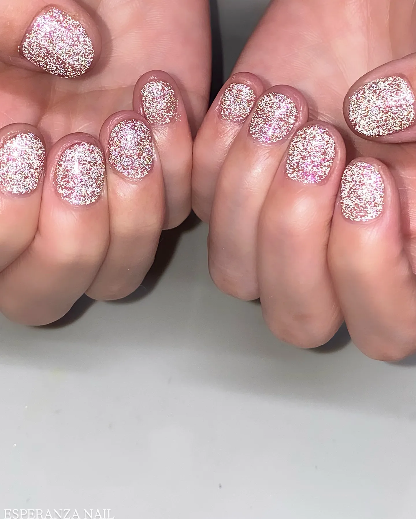 足立区扇大橋にあるエスペランサネイルではフラッシュネイルも人...